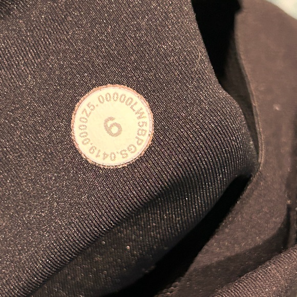Lululemon Women’s In Movement 7/8 Tight Everlux  LW5BPGS Size 6 Black - Picture 4 of 4